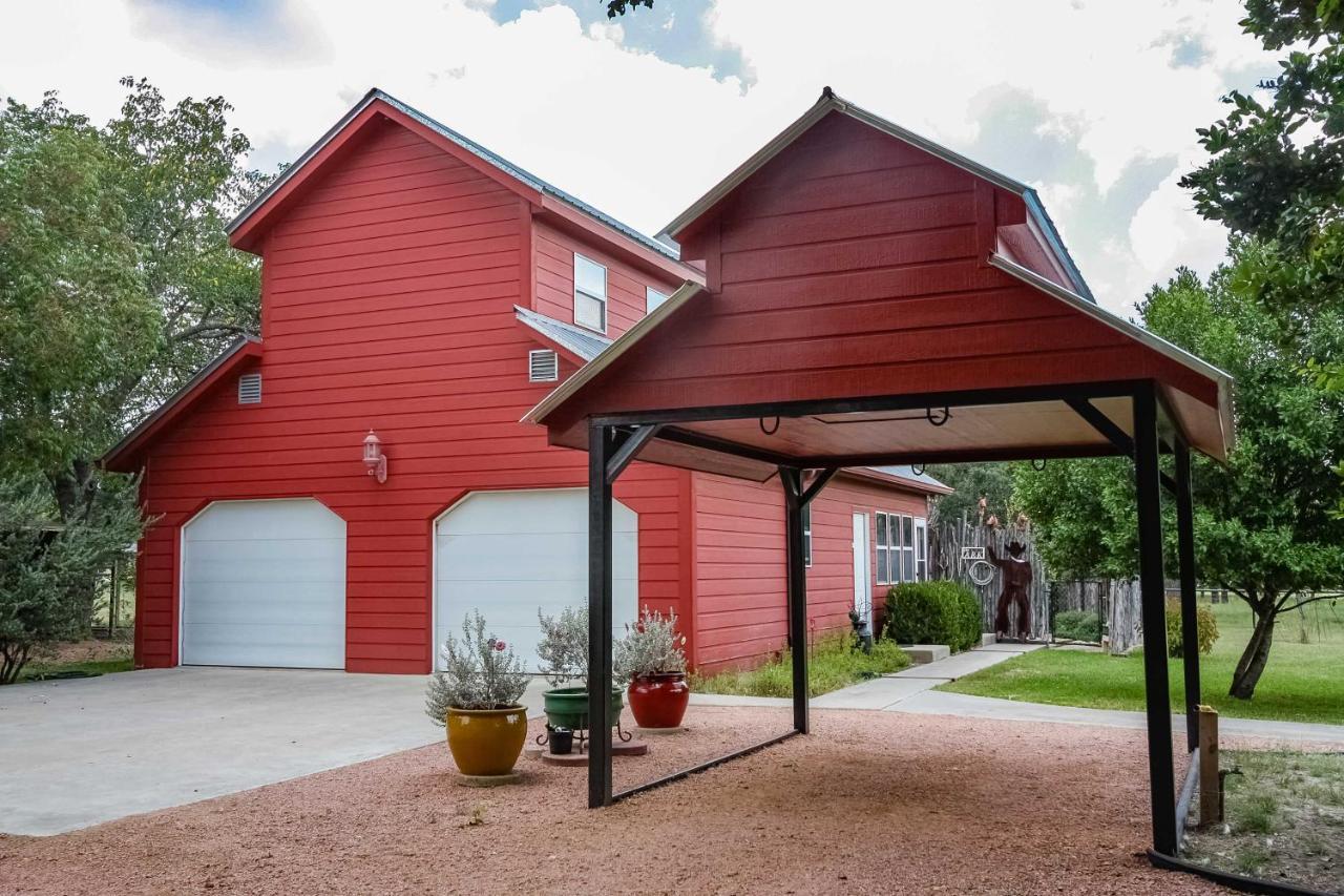 Villa Ark Bunkhouse Fredericksburg Hideaway With Hot Tub Esterno foto