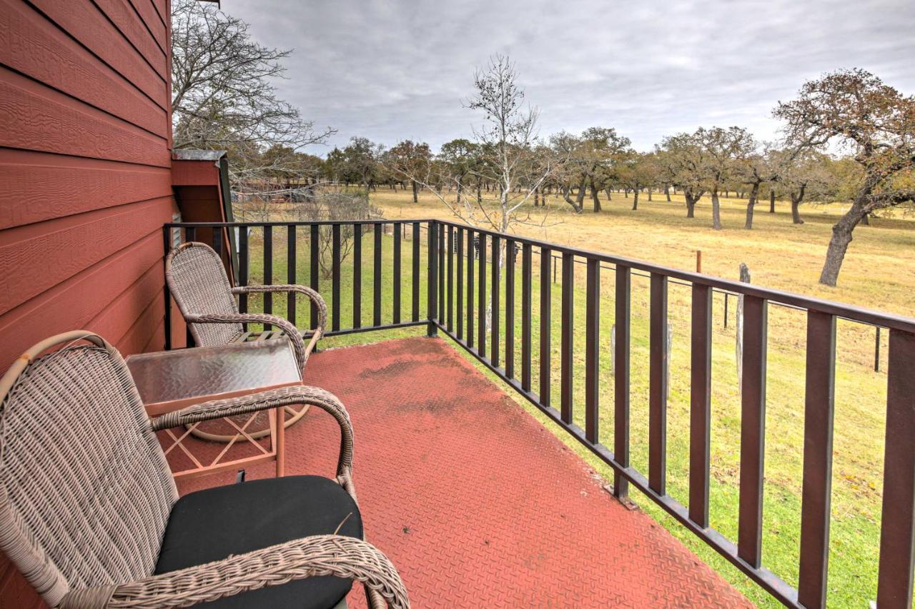 Villa Ark Bunkhouse Fredericksburg Hideaway With Hot Tub Esterno foto