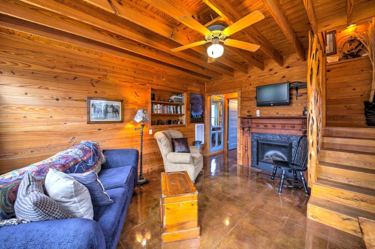 Villa Ark Bunkhouse Fredericksburg Hideaway With Hot Tub Esterno foto